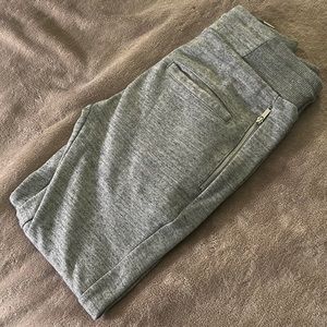 Zara skinny Gray sweatpants size medium